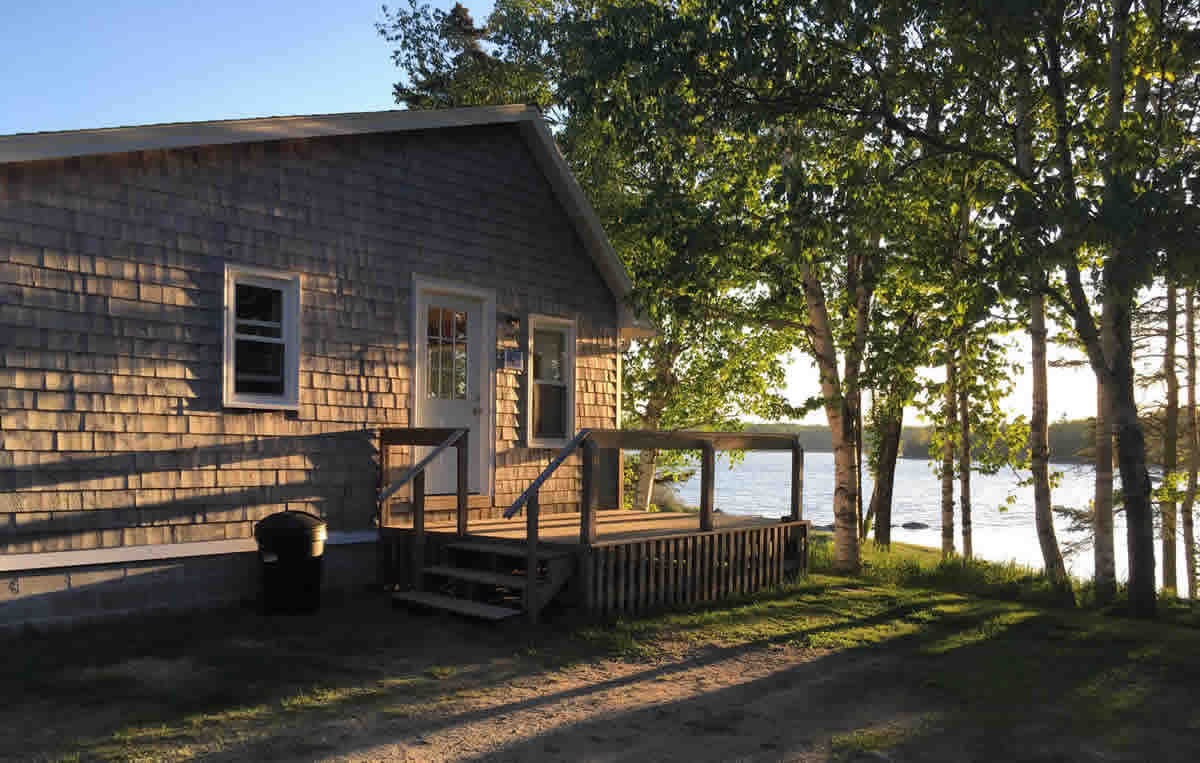 https://oceanspraycottages.com/wp-content/uploads/2025/03/chickadee-cabin-harrington-maine-downeast-1.jpg