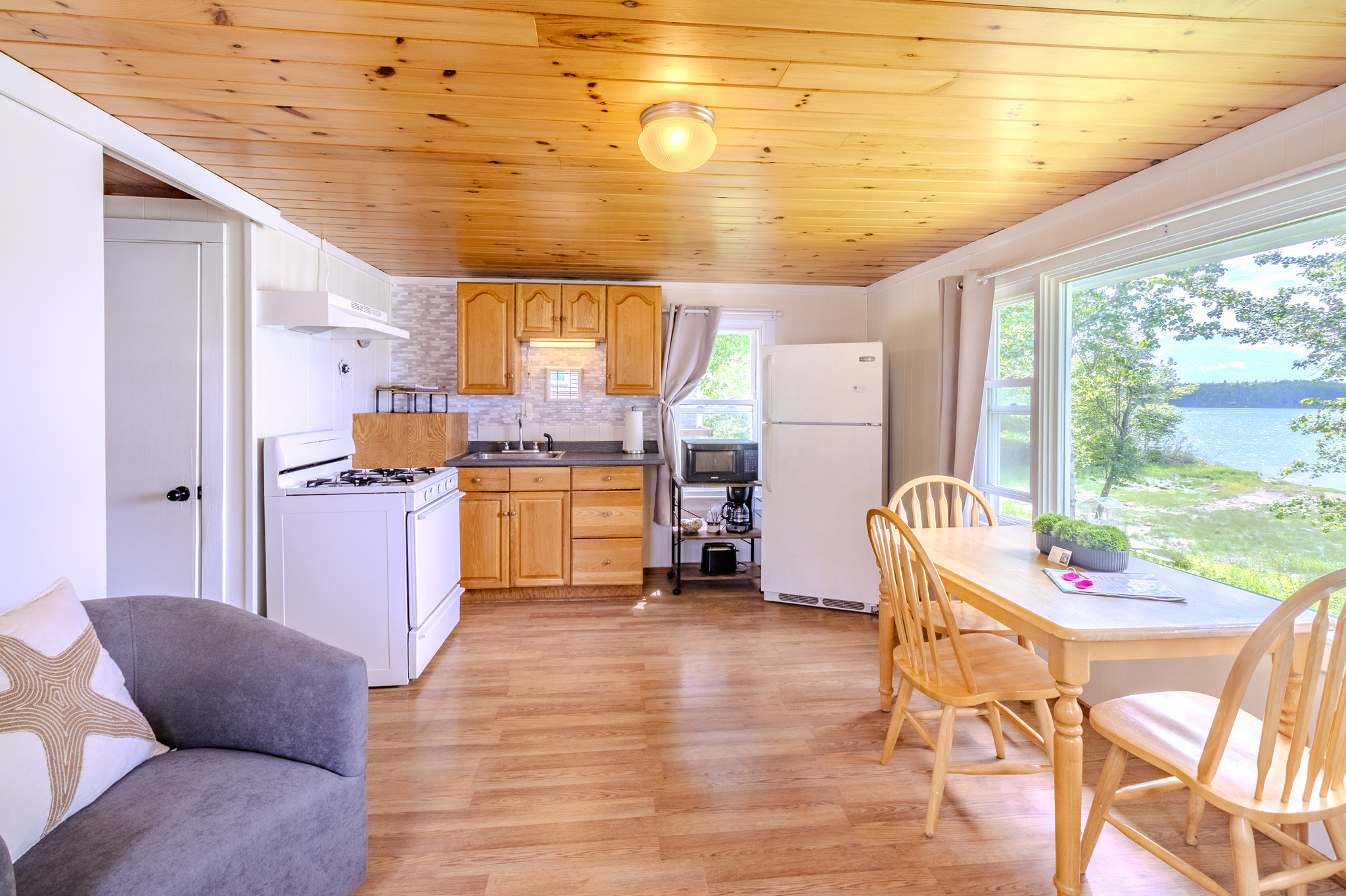 1 https://oceanspraycottages.com/wp-content/uploads/2025/04/1-2.jpg