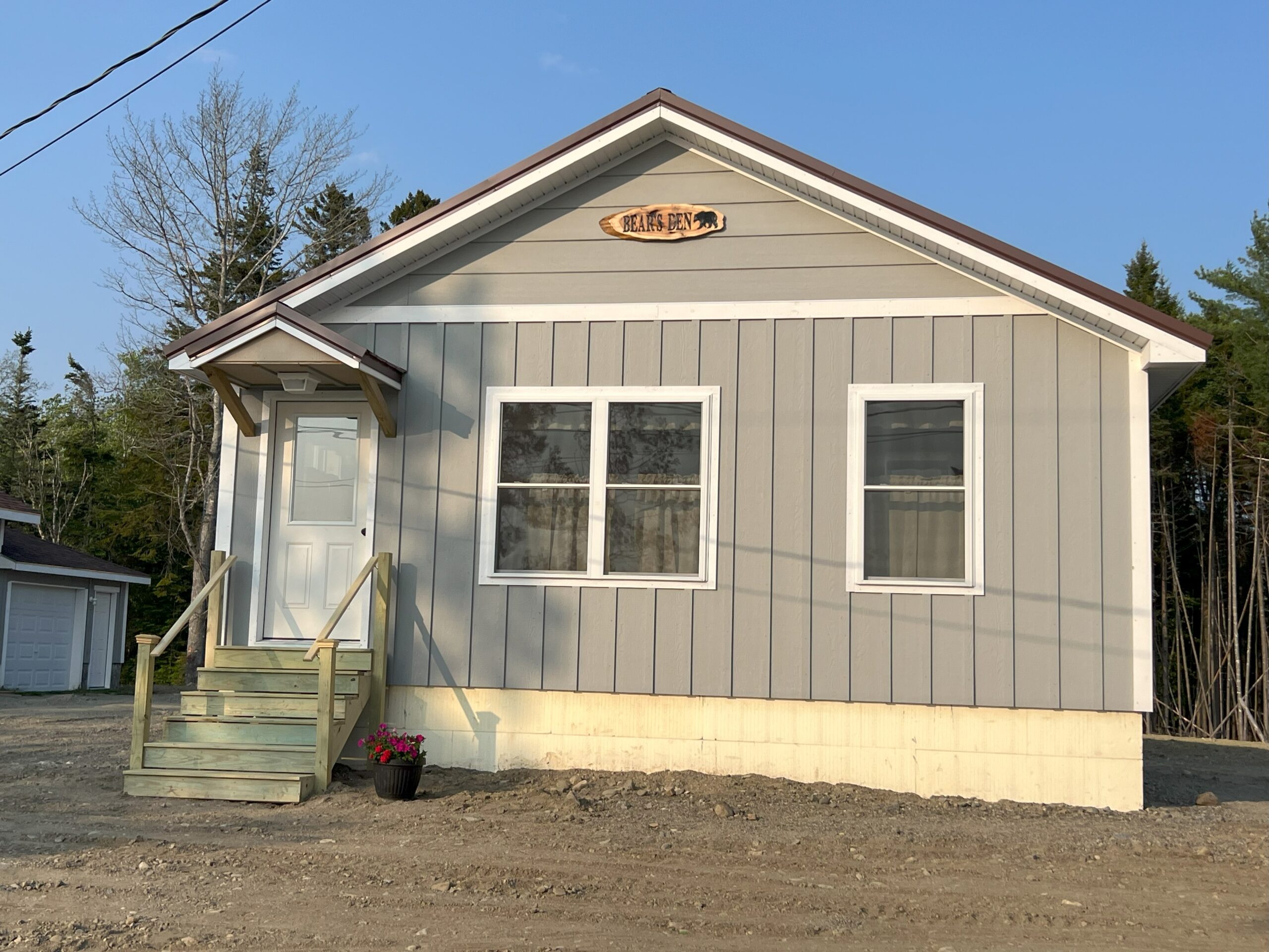 https://oceanspraycottages.com/wp-content/uploads/2025/06/outside-bears-den-scaled.jpeg